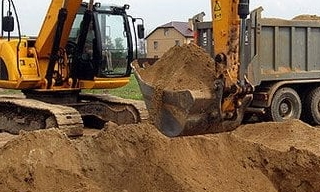 Выкопать яму экскаватором в Моршанске от 921 руб. - 2Землекопа-Мрш 