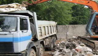 Вывоз строительного мусора с участка в Моршанске недорого от 1535 руб. | 2Землекопа-Мрш